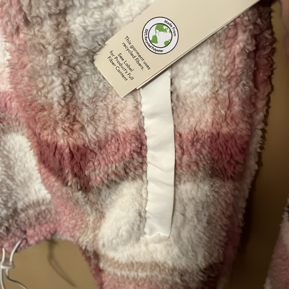 No Boundaries 1/2 Zip Pullover - Picture 4 of 6